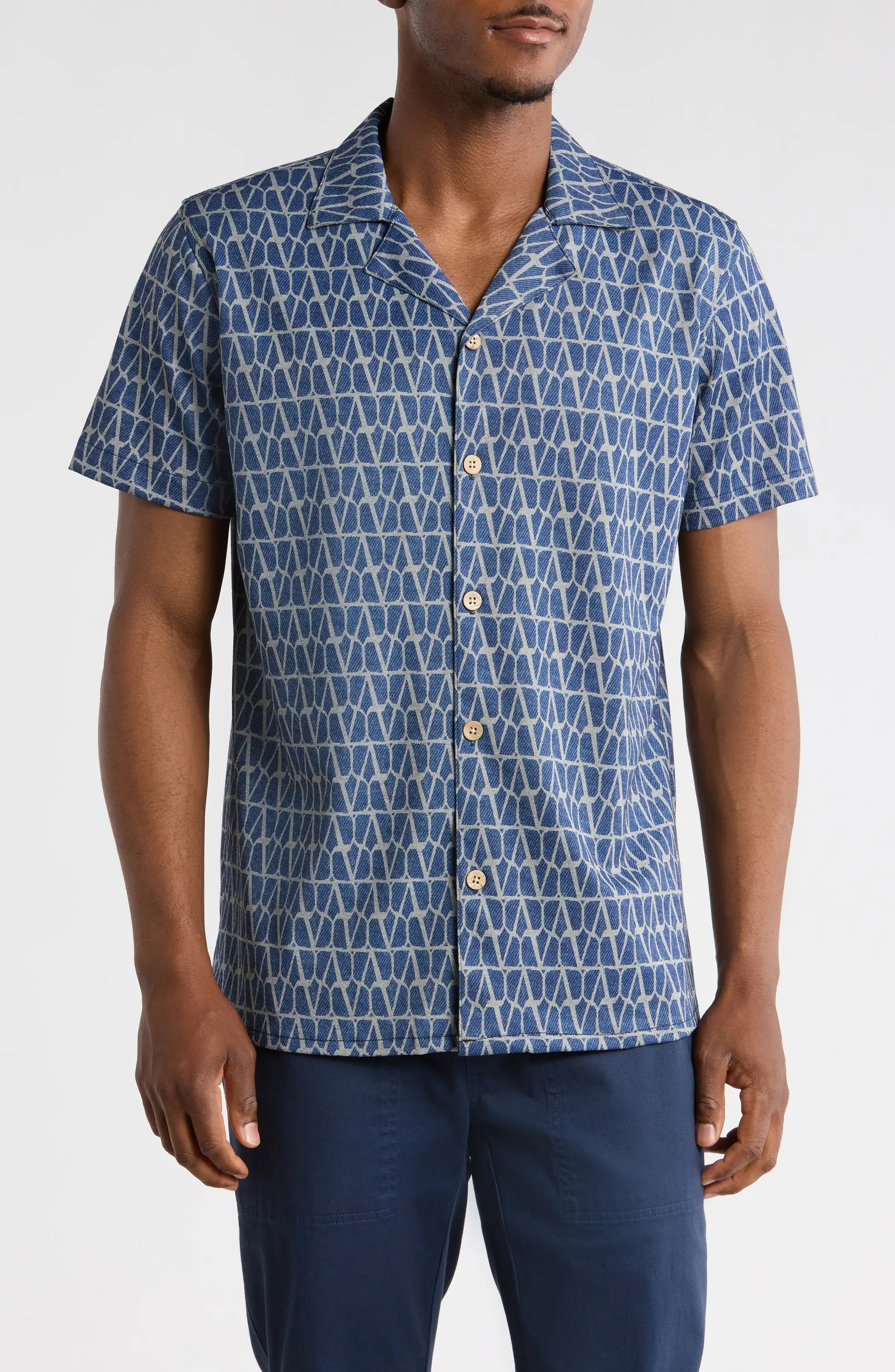 TRSH-3009-Modern Fit Textured Camp Shirt