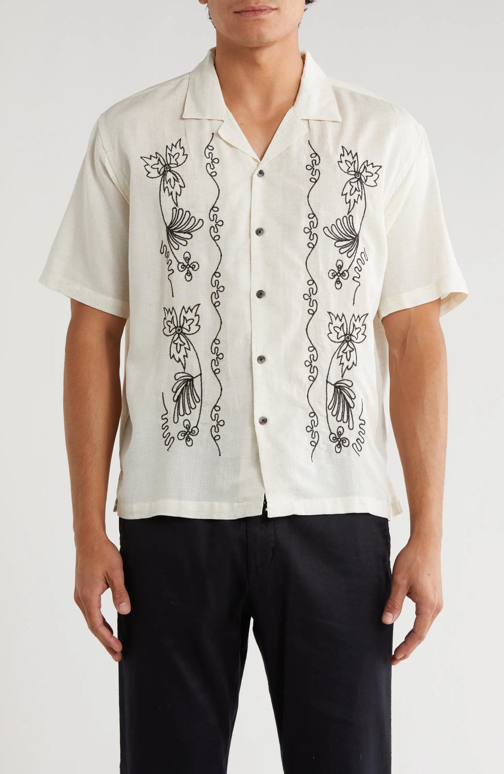 TRS-7004 Boxy Fit Floral Embroidered Camp Shirt Boxy Fit Sun Embroidered Camp Shirt