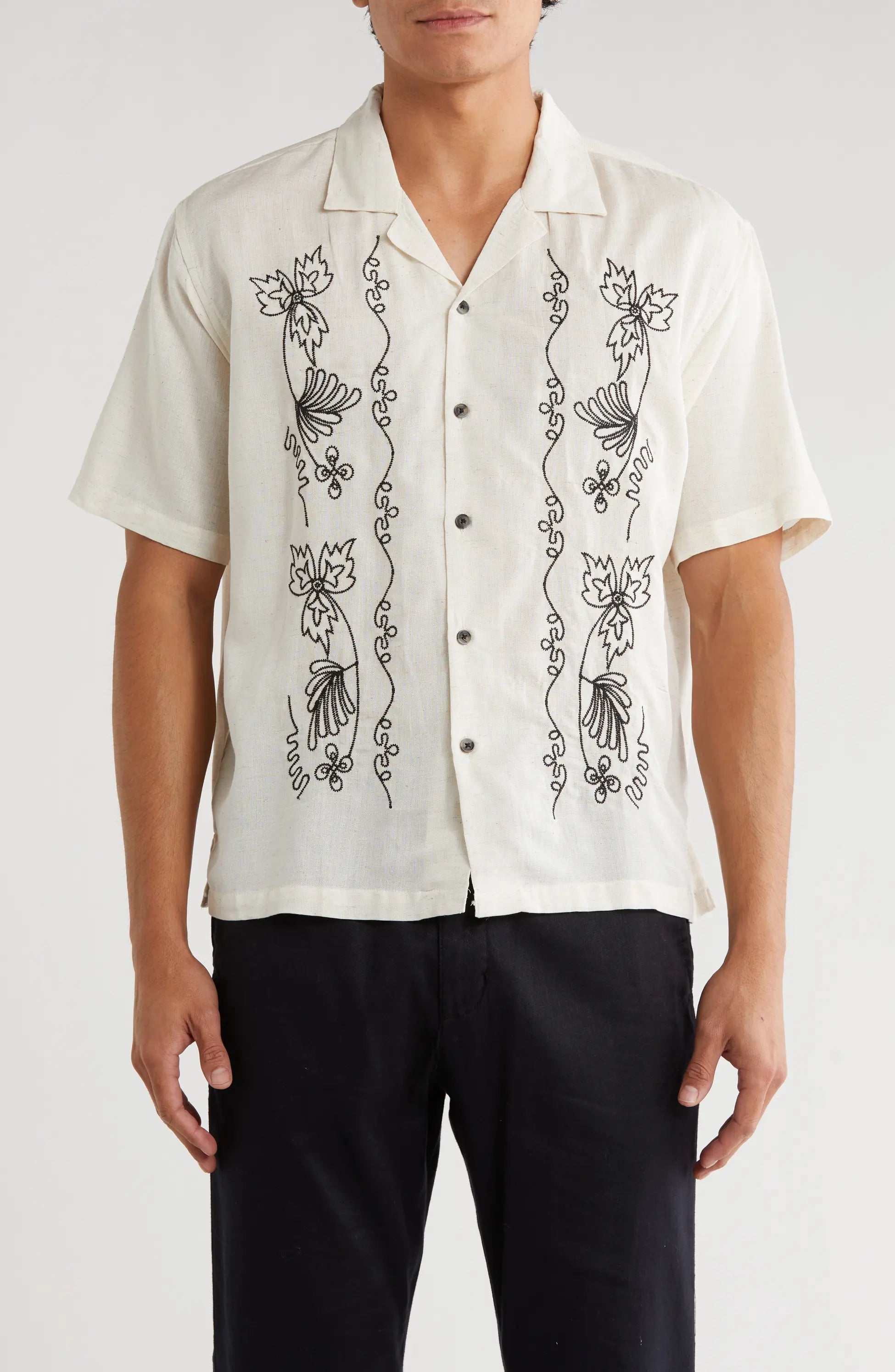 TRS-7004 Boxy Fit Floral Embroidered Camp Shirt Boxy Fit Sun Embroidered Camp Shirt