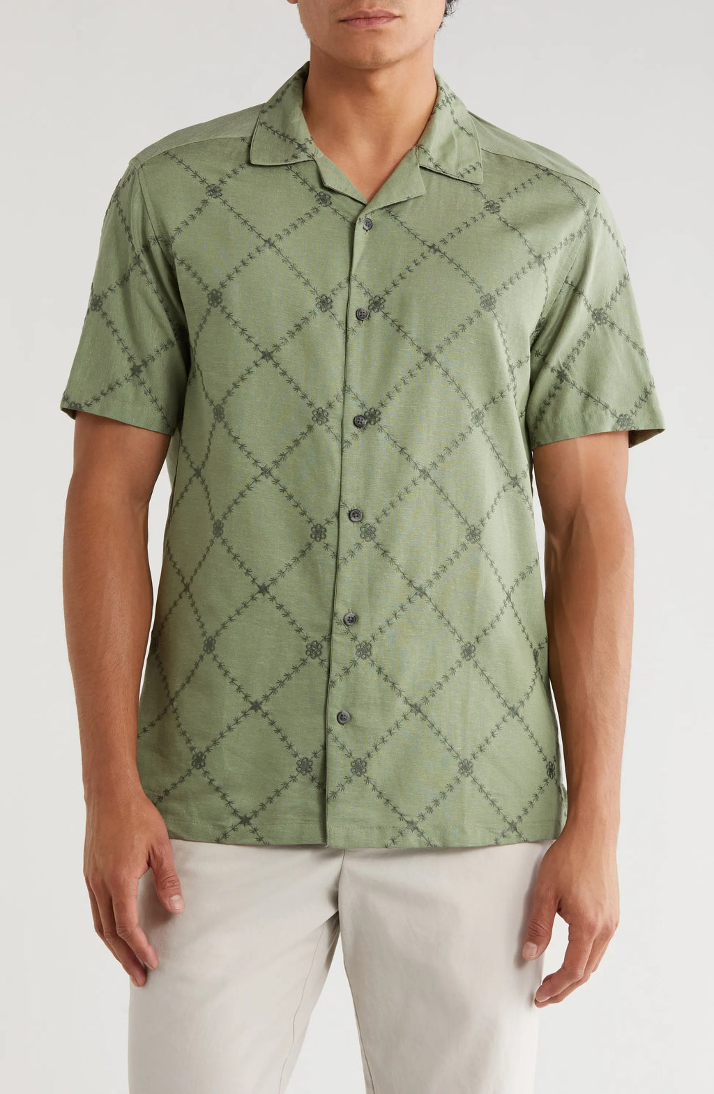 TRS-7005 Floral Diamond Embroidered Camp Shirt