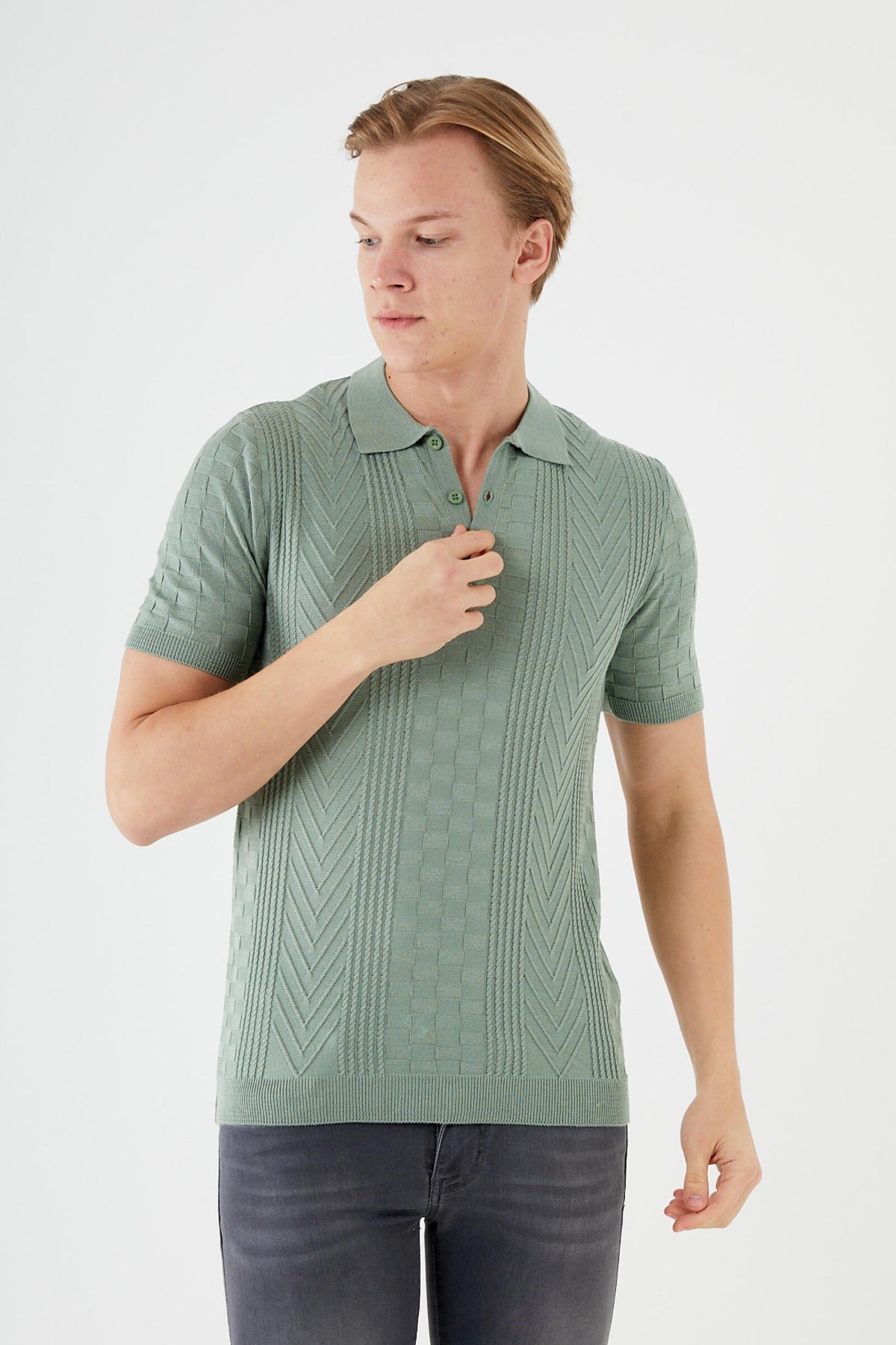 Short sleeve textured knit shirt TR-11512