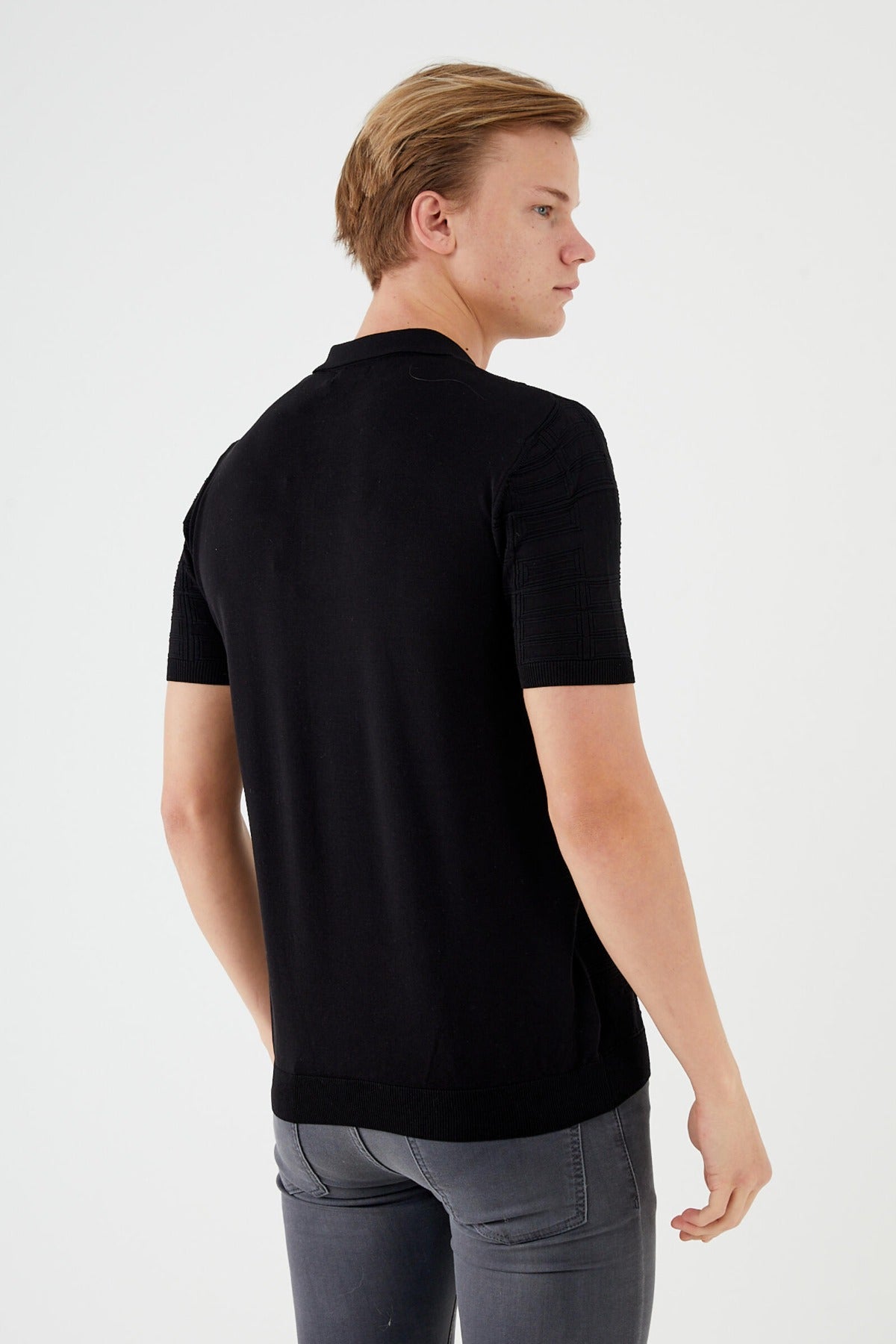 Textured Knit Quarter-Zip Polo TR-11520