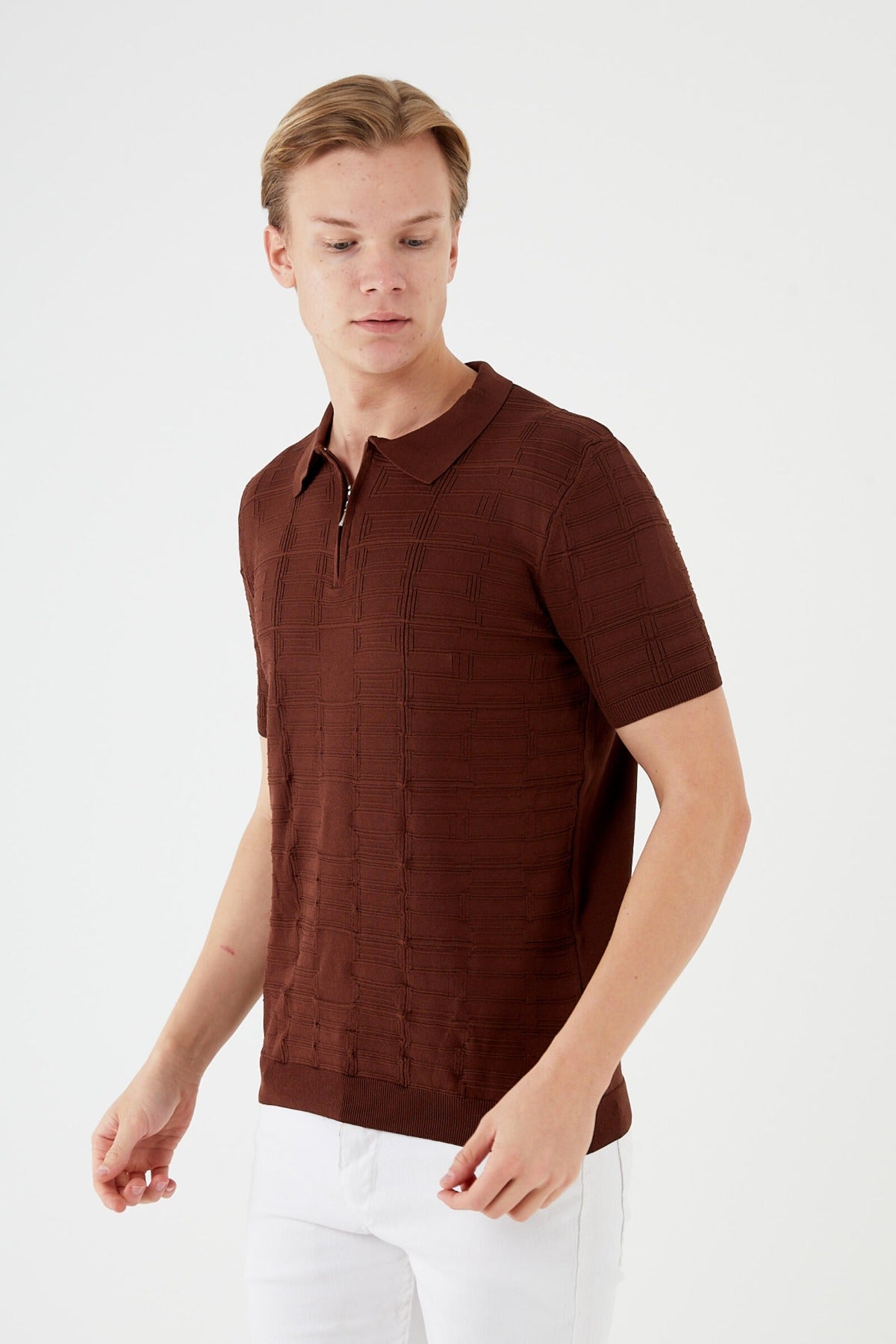 Textured Knit Quarter-Zip Polo TR-11520