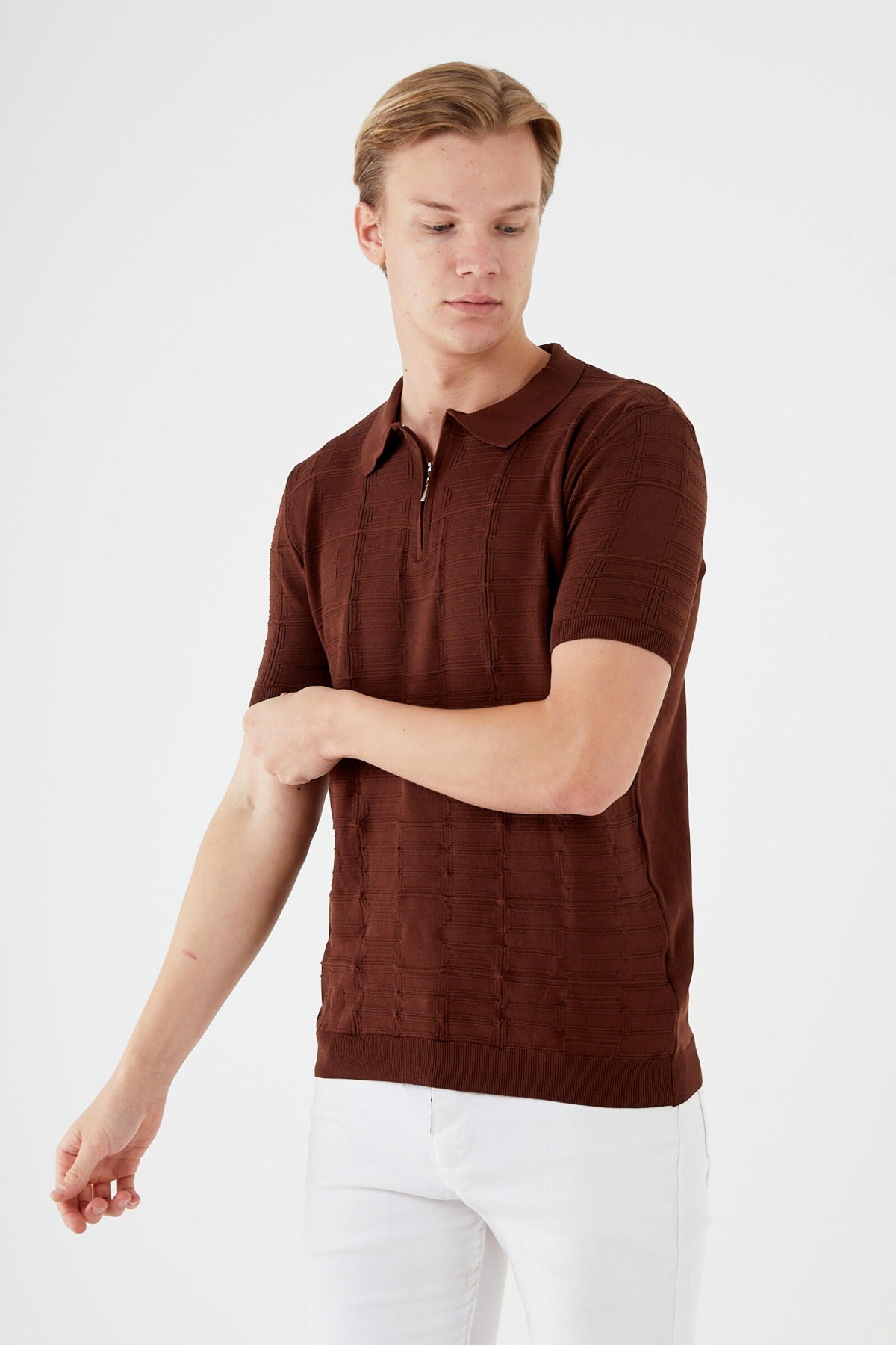 Textured Knit Quarter-Zip Polo TR-11520