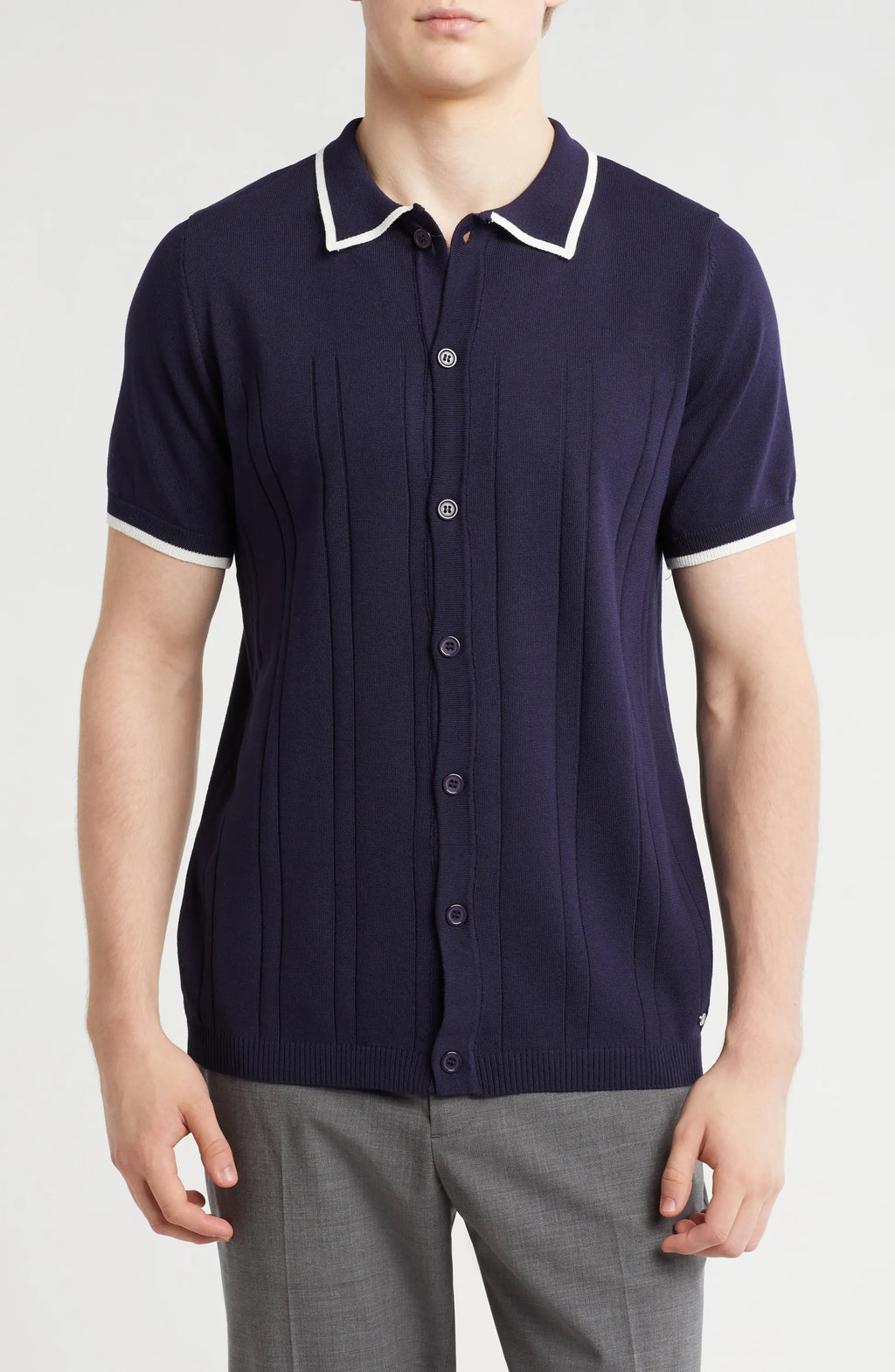 TRCK-11536 Short Sleeve Slim Fit Buttoned Sweater