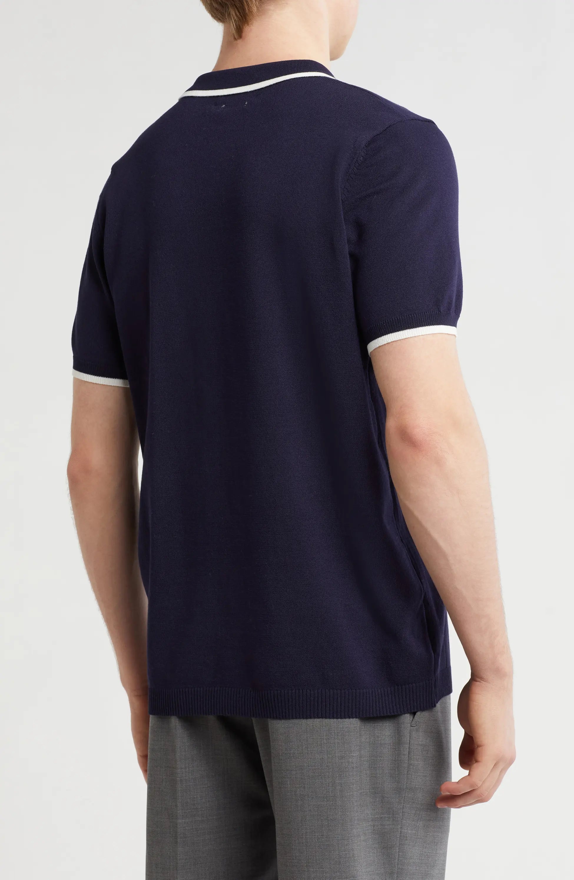 TRCK-11536 Short Sleeve Slim Fit Buttoned Sweater