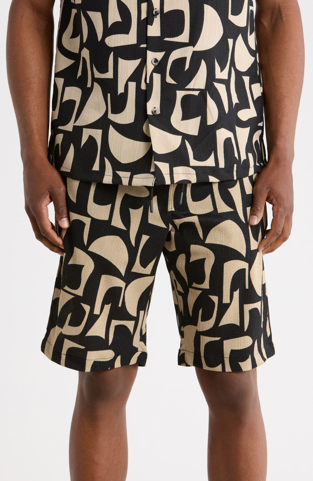TRSH-273-B-Drawstring ABSTRACT PRINT Shorts