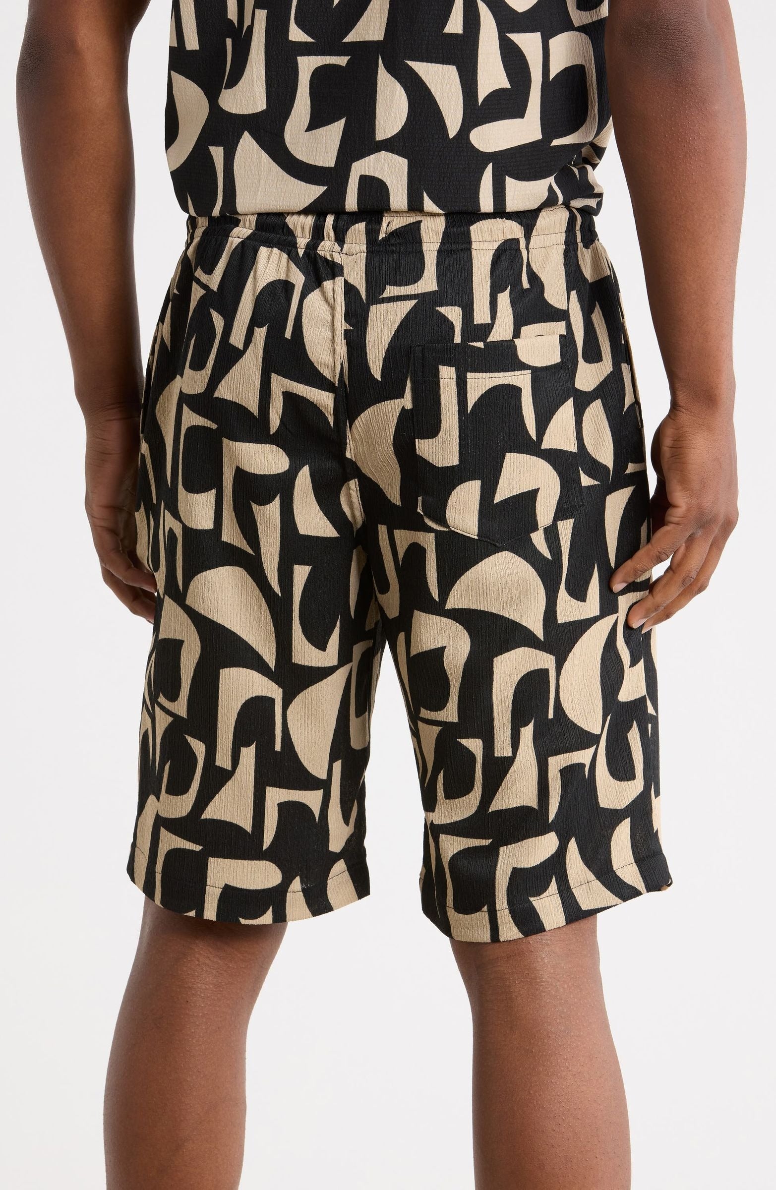 TRSH-273-B-Drawstring ABSTRACT PRINT Shorts
