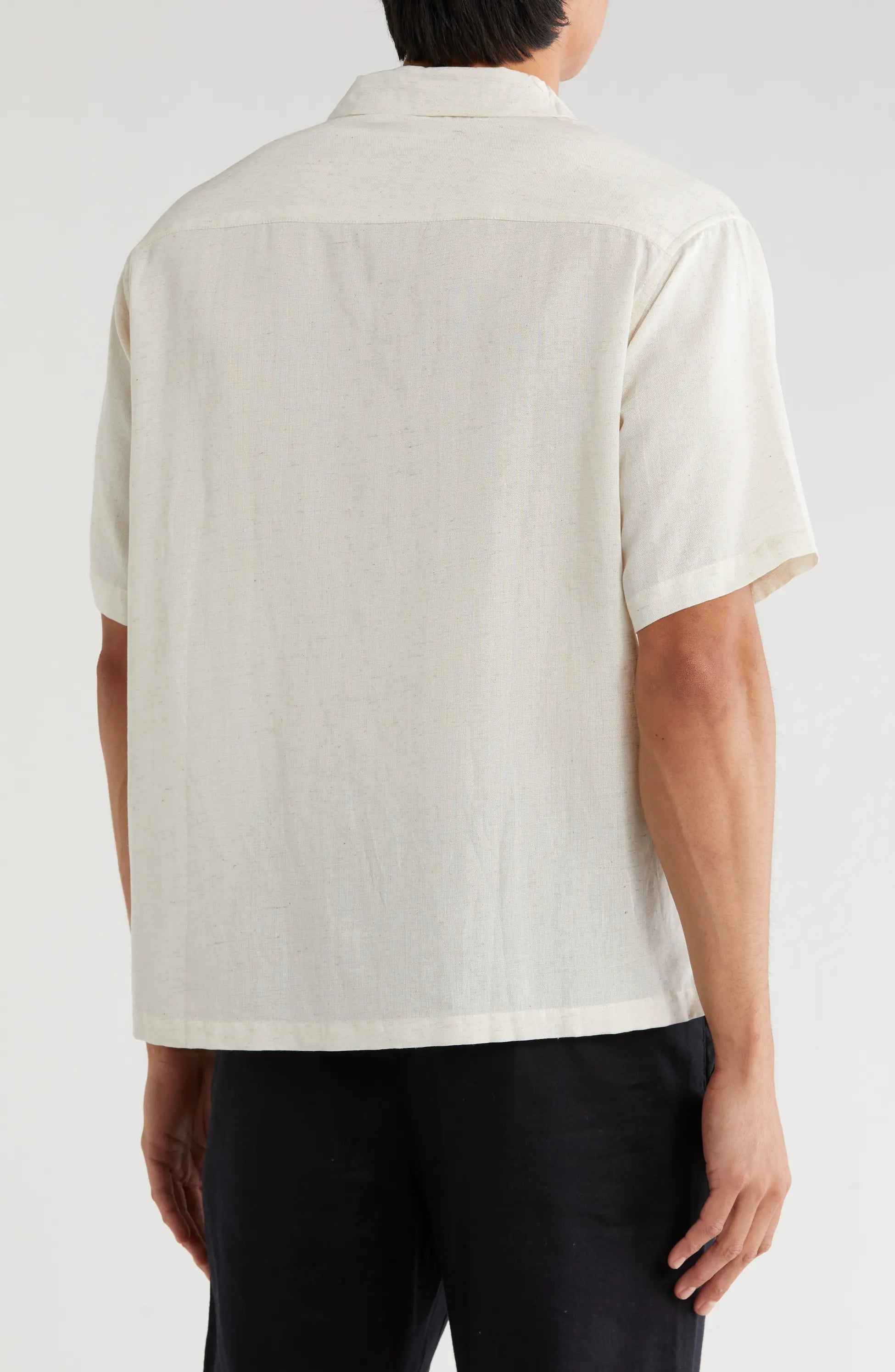 TRS-7004 Boxy Fit Floral Embroidered Camp Shirt Boxy Fit Sun Embroidered Camp Shirt